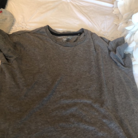 MANGO T-shirt size extra small - Picture 5 of 9